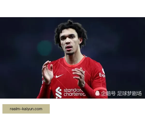 恩佐·费尔南德斯本赛季表现稳健，中场控制力持续提升